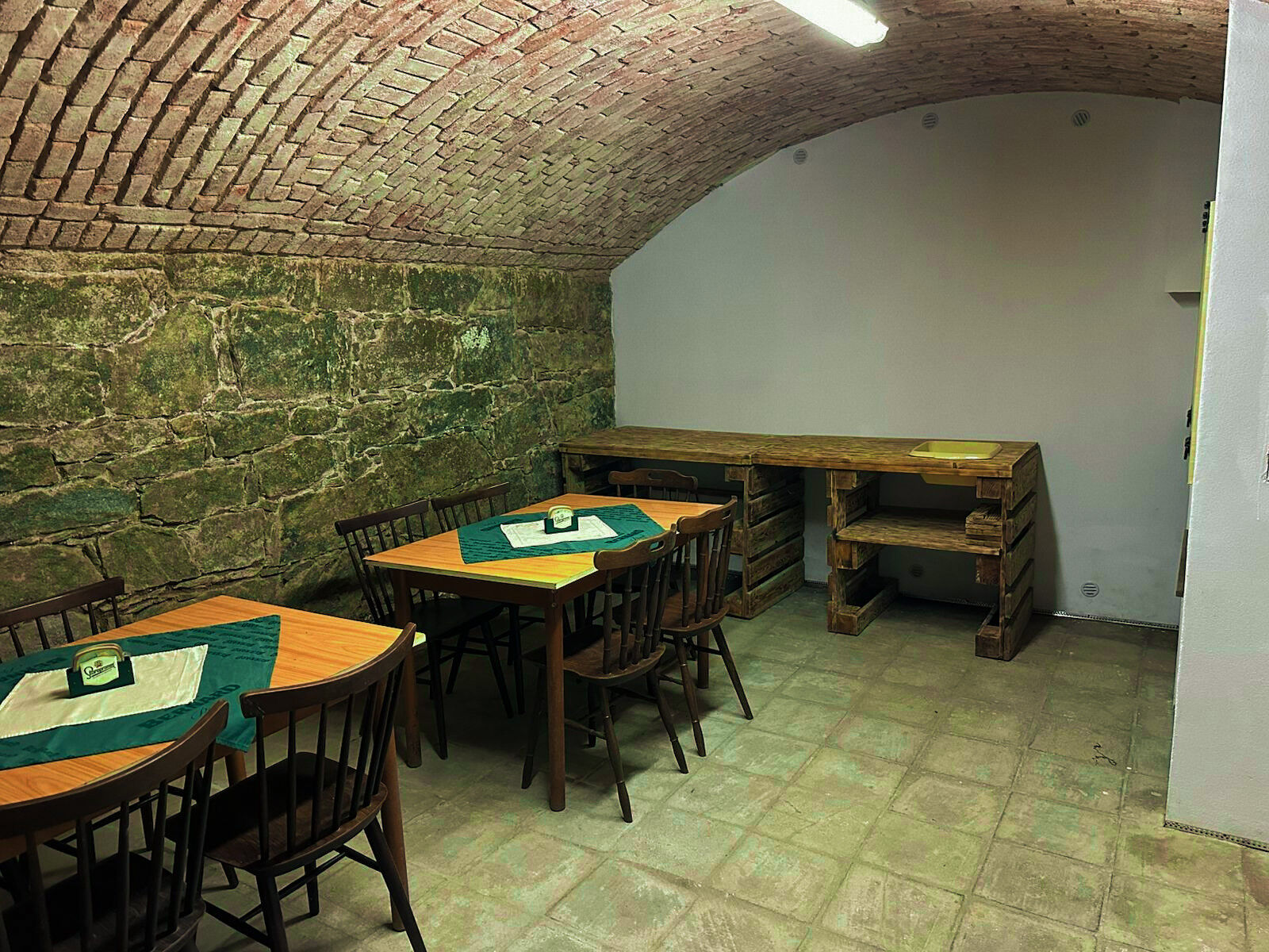 Rodinný dům 3+1 po kompletní rekonstrukci, bazén, pergola s venkovní kuchyní, Blatná