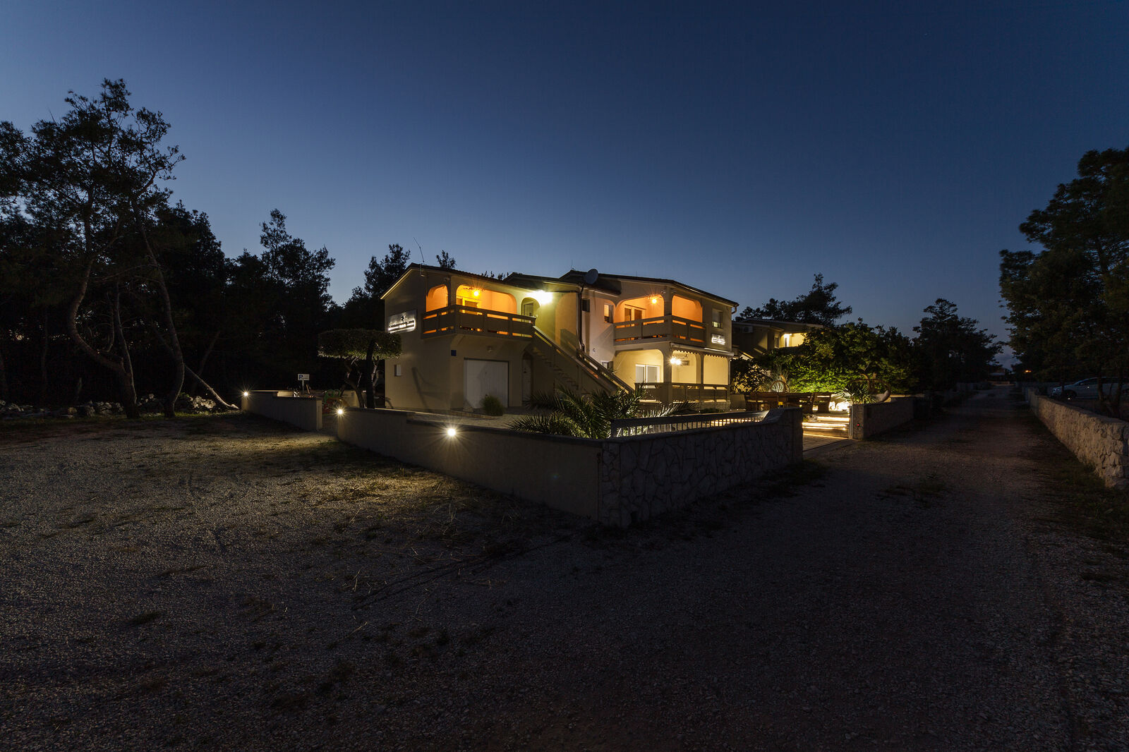 Prodej apartmánového domu na ostrově Vir – Chorvatsko