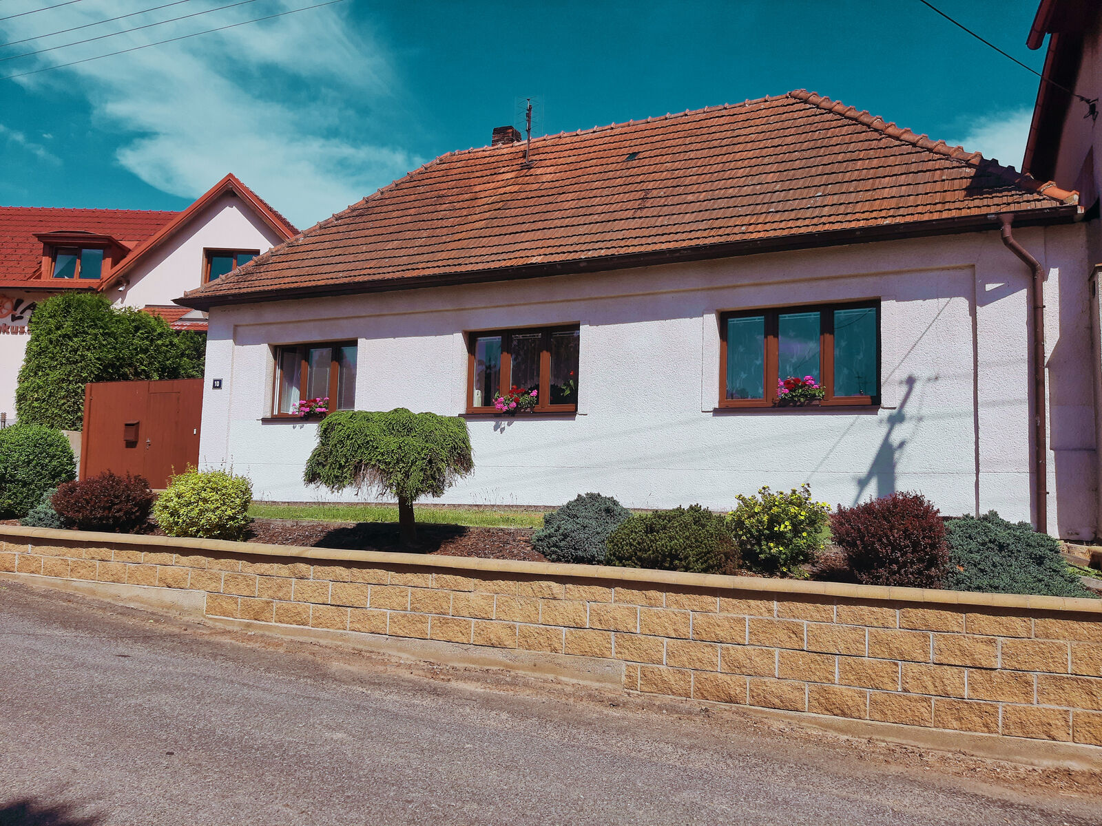 Prodej stylové chalupy s velkým pozemkem a vlastním lesem – Částkovice, okres Pelhřimov