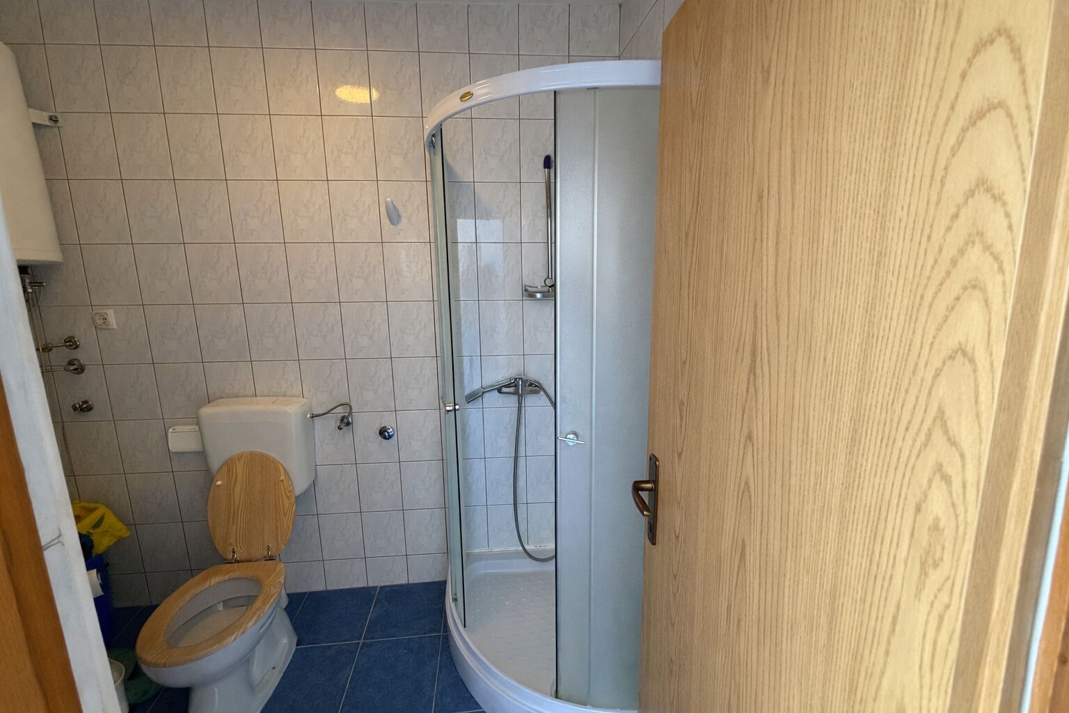 Apartmánový dům se třemi jednotkami u moře Donji Karin, Chorvatsko