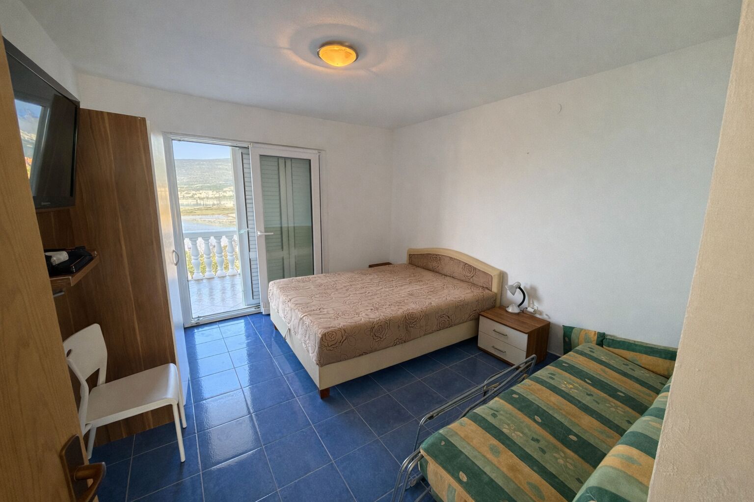 Apartmánový dům se třemi jednotkami u moře Donji Karin, Chorvatsko