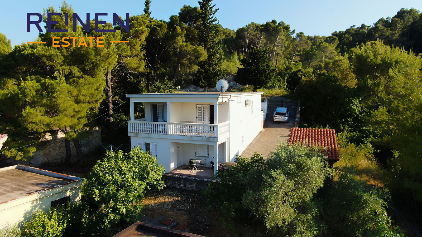 Apartmánový dům se třemi jednotkami u moře Donji Karin, Chorvatsko