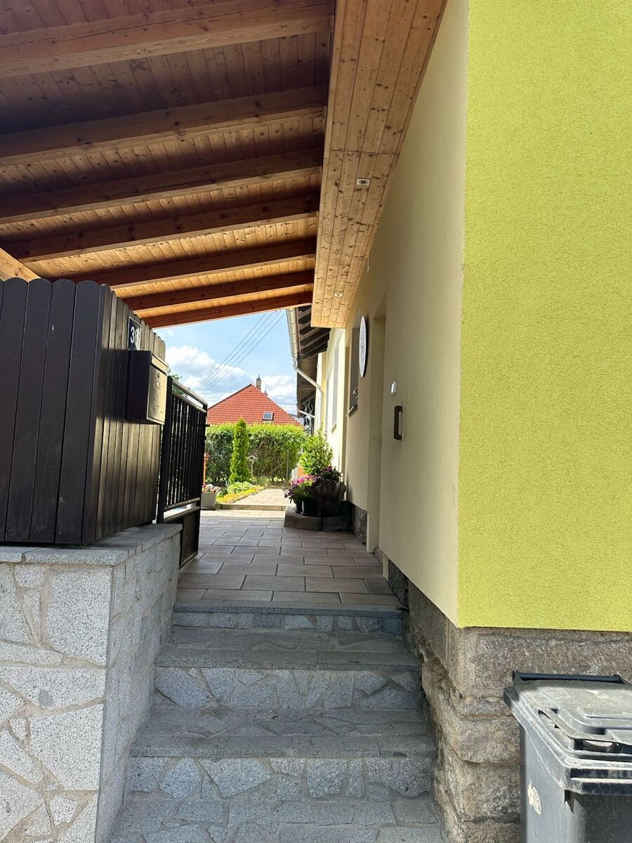 Rodinný dům 3+1 po kompletní rekonstrukci, bazén, pergola s venkovní kuchyní, Blatná