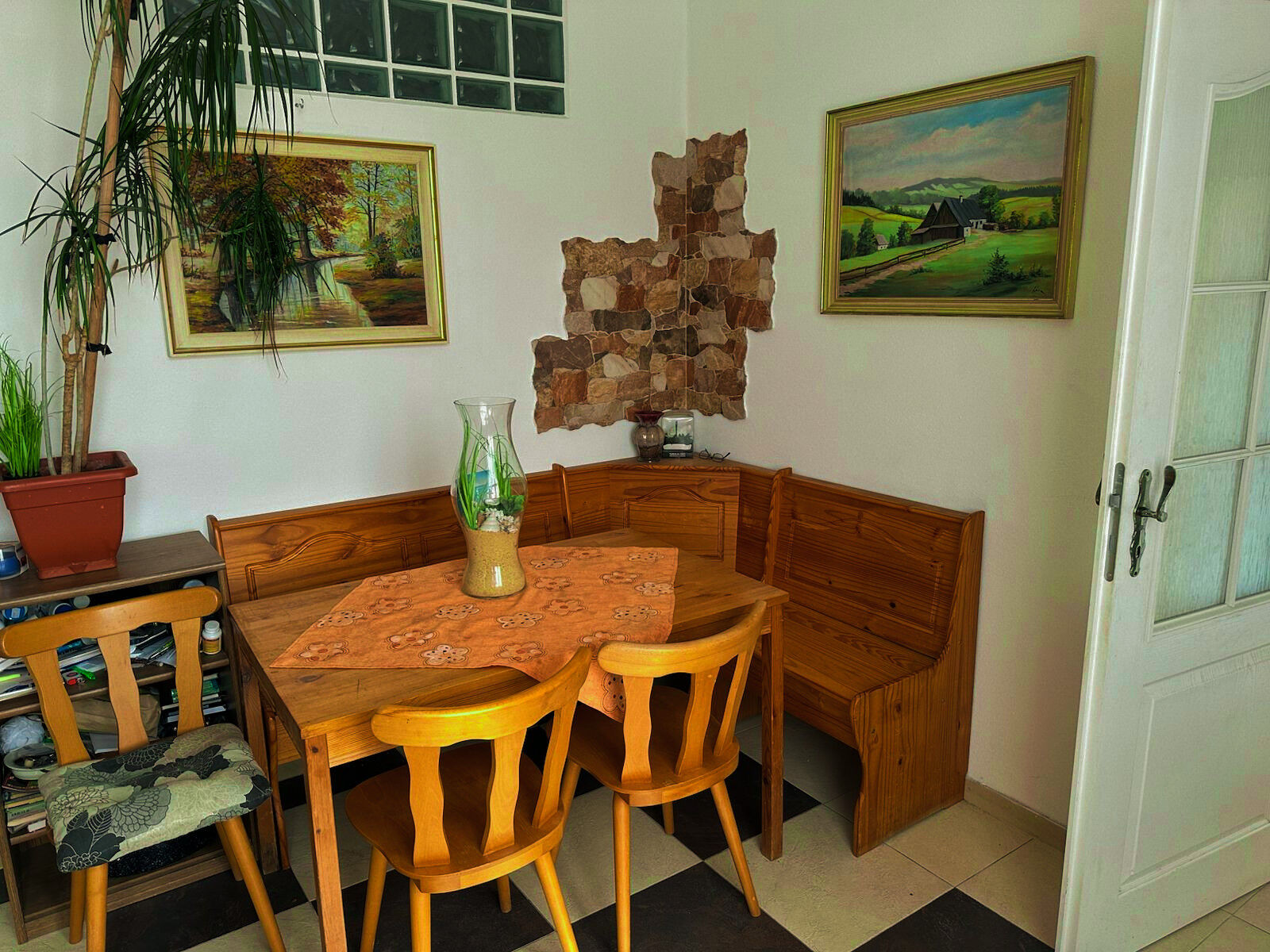 Rodinný dům 3+1 po kompletní rekonstrukci, bazén, pergola s venkovní kuchyní, Blatná